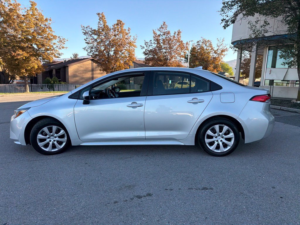 Used 2025 Classic Silver Metallic Toyota LE image 9