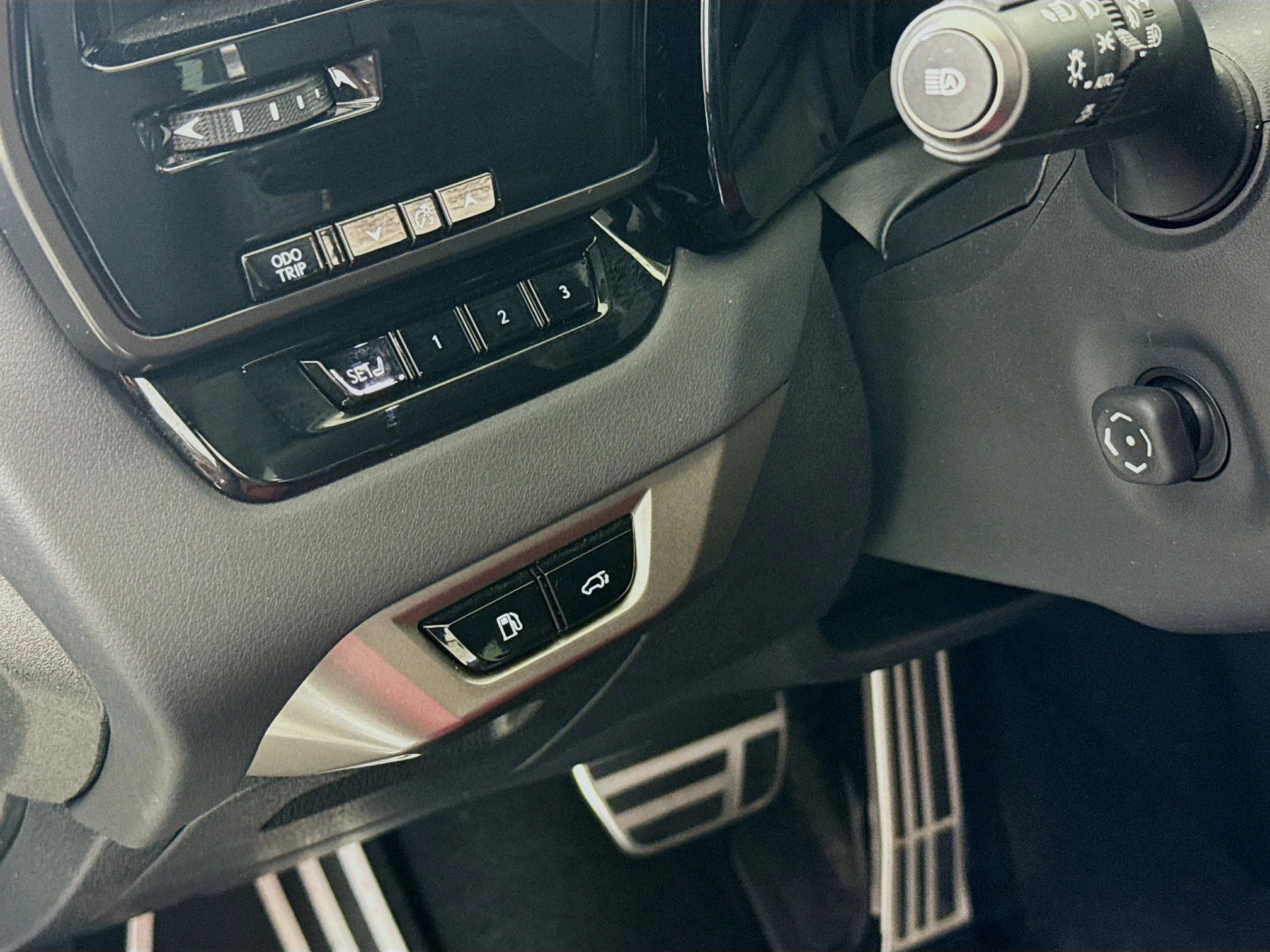 Certified Used 2025 IRIDIUM Lexus 350 F SPORT Handling image 10