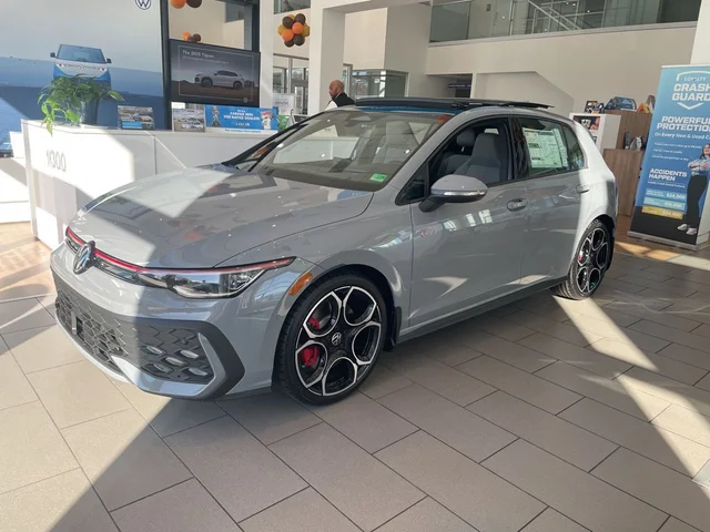2026 Volkswagen Golf GTI 2.0T Autobahn 4dr DSG's photo