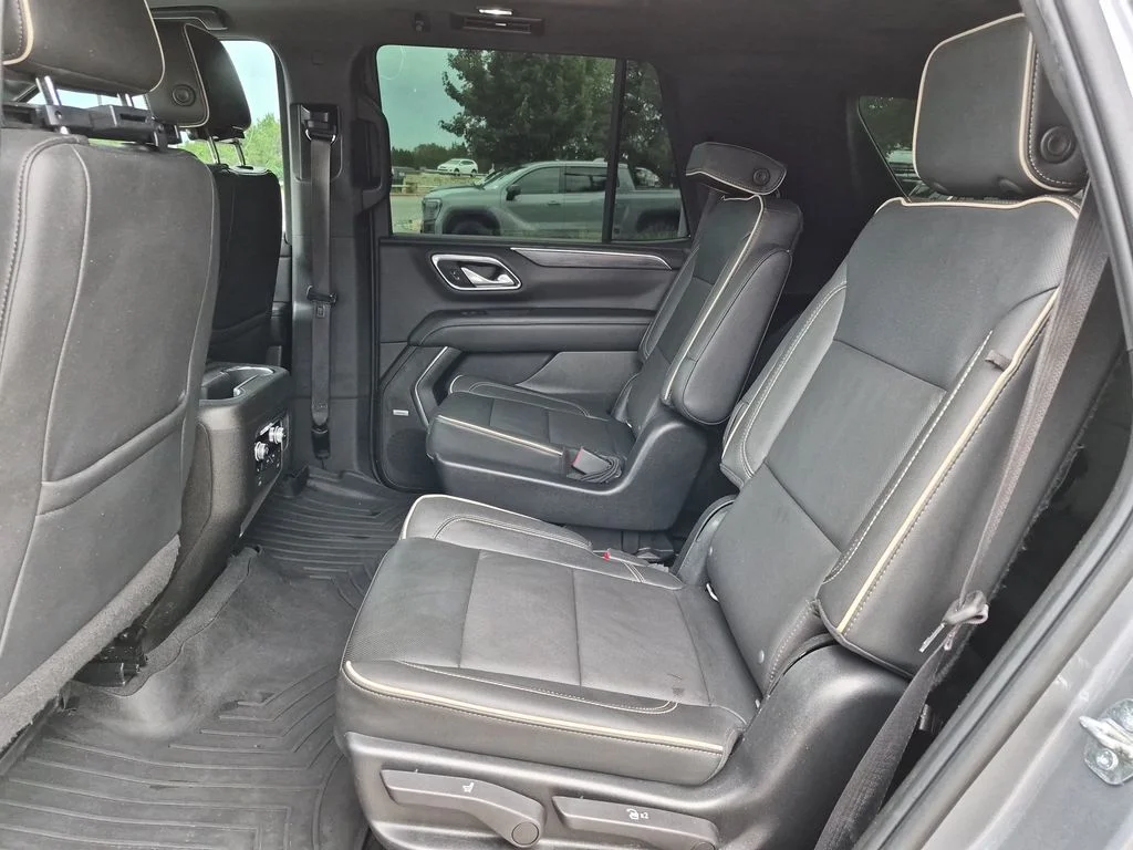 Used 2022 Gray GMC SLT image 36