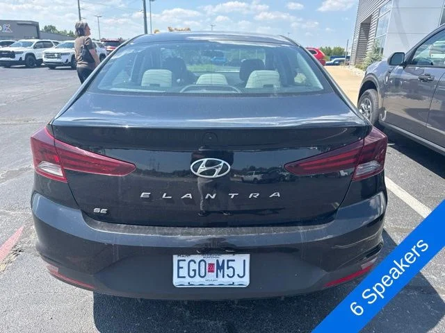 Used 2019 Phantom Black Hyundai SE image 4