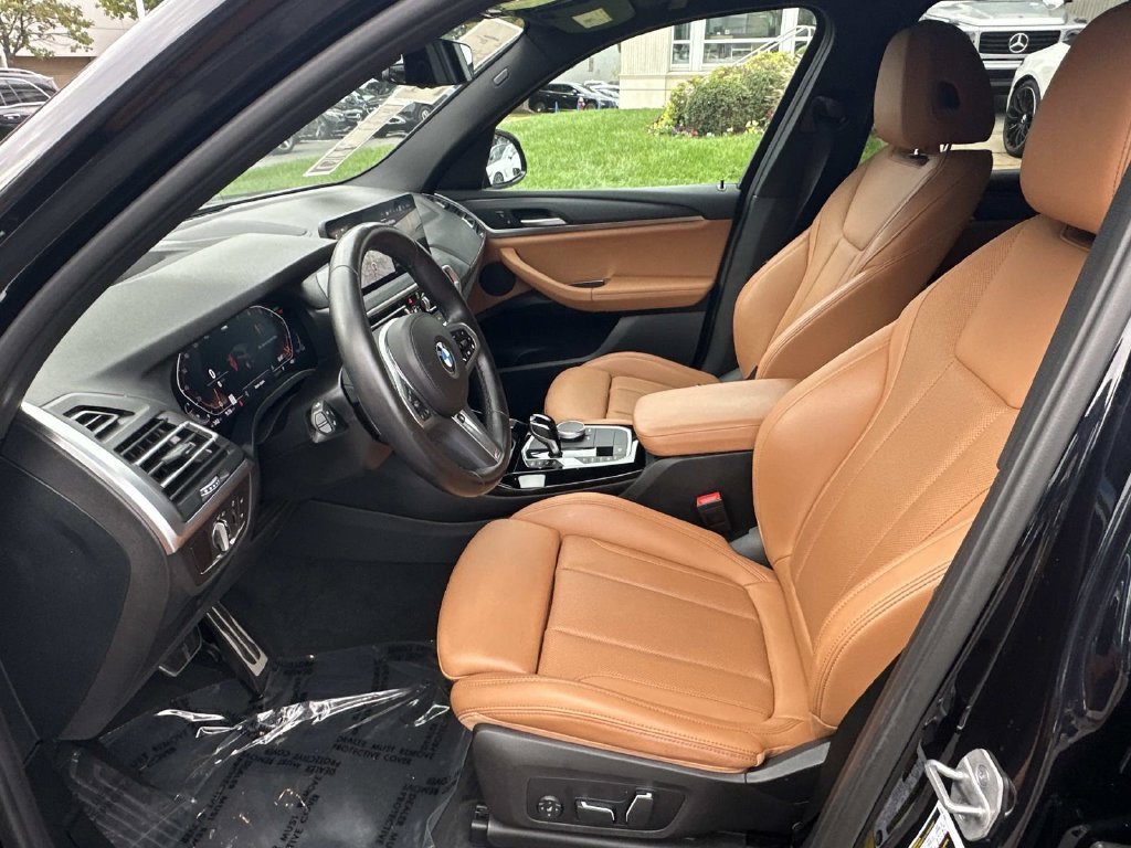 Used 2024 Carbon Black Metallic BMW xDrive30i image 16