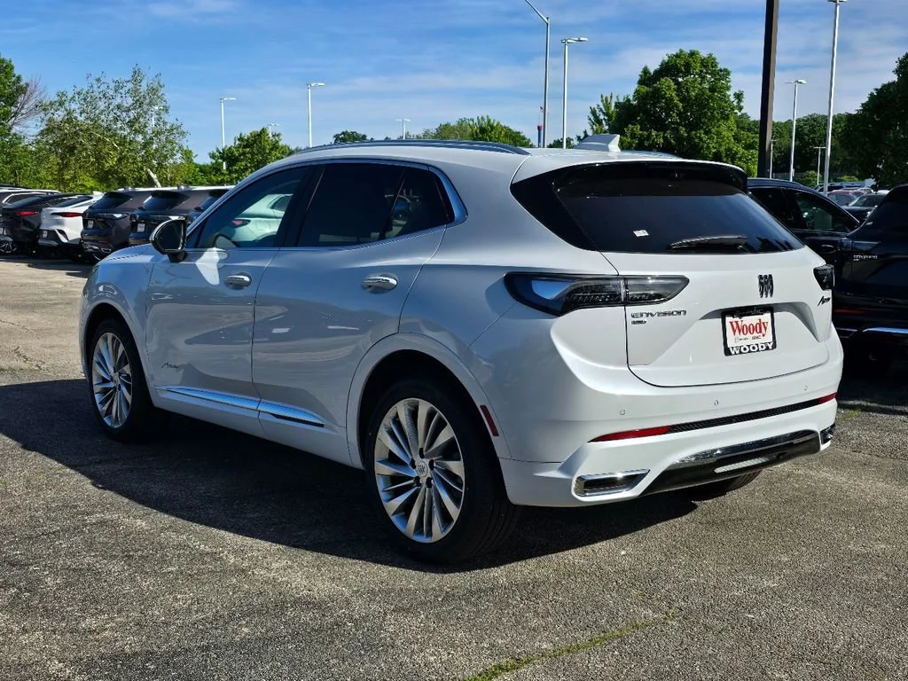 New 2026 Iridescent White Tricoat Buick Avenir image 7