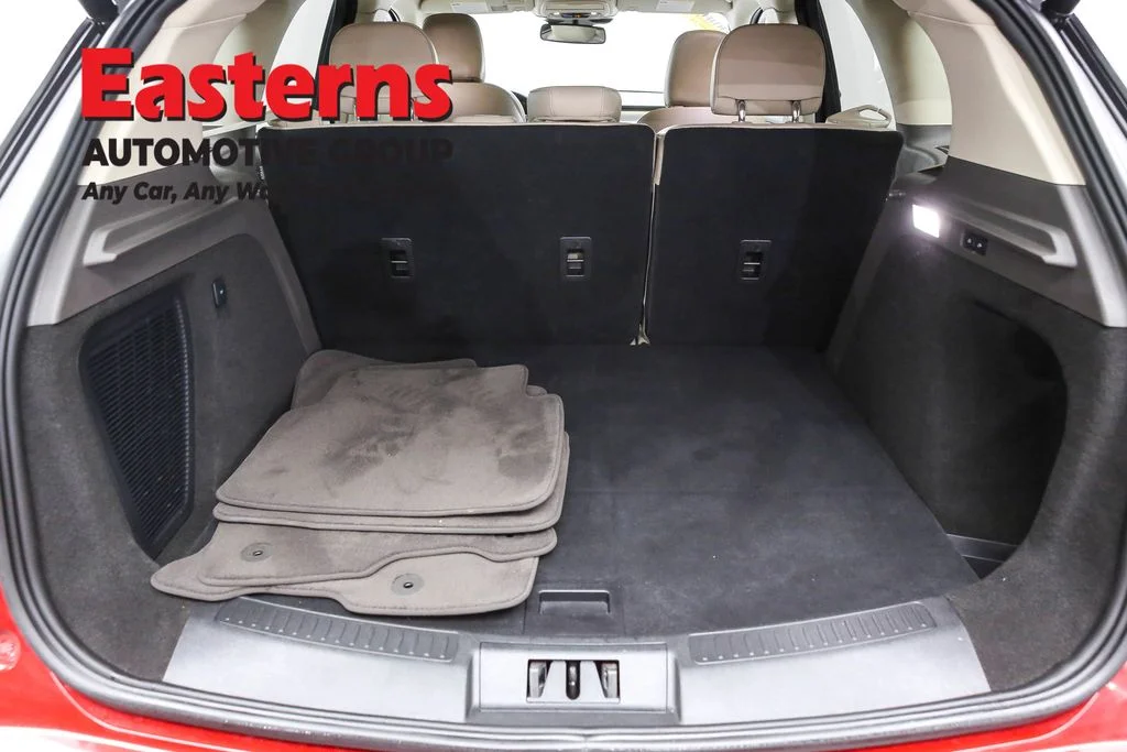 Used 2022 Red Lincoln Standard image 9