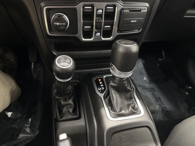 Used 2023 Silver Jeep Base 4xe image 33