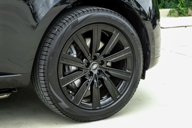 Used 2023 Black Land Rover SE image 73
