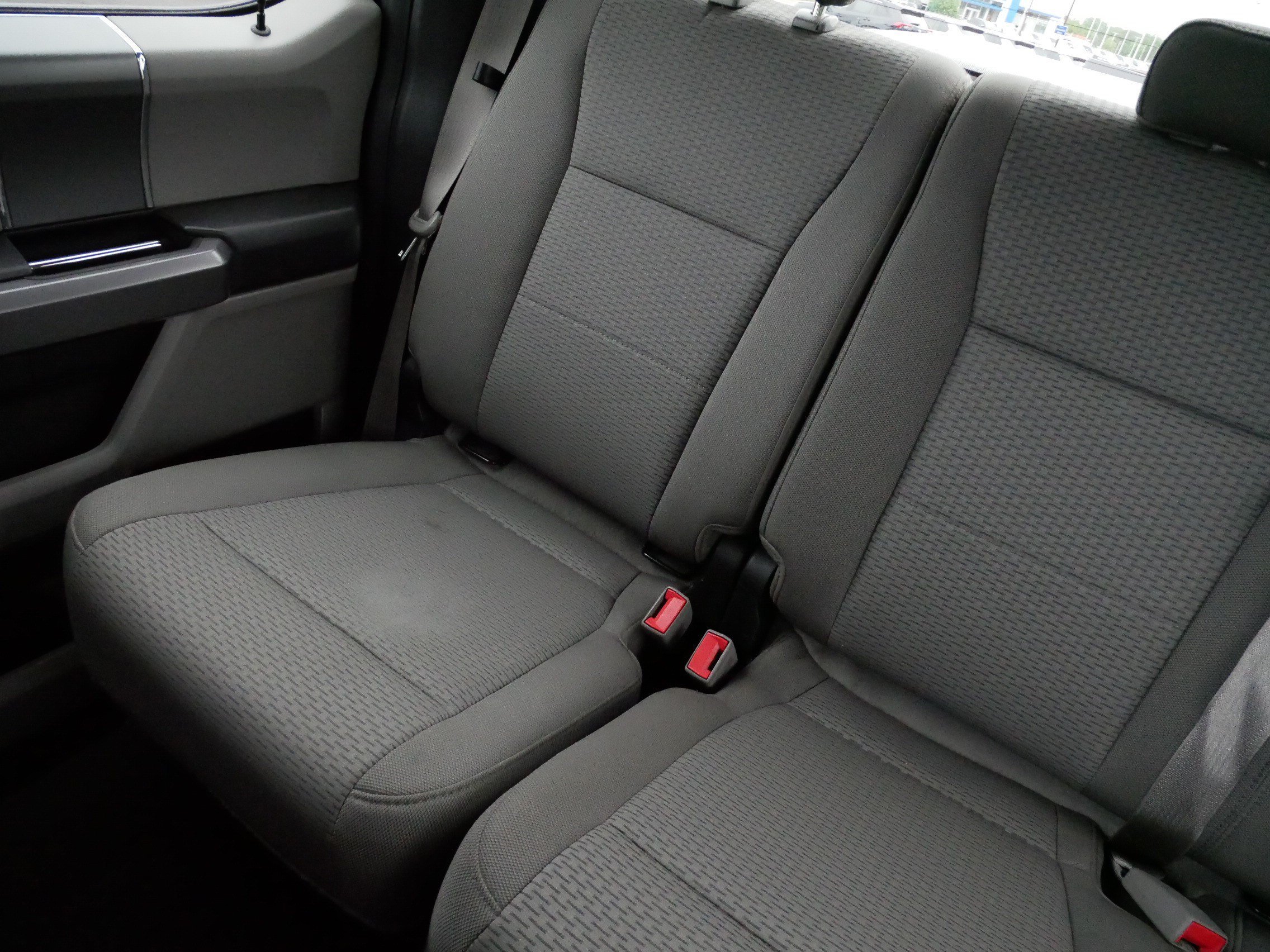Used 2018 Blue Jeans Metallic Ford XLT image 12
