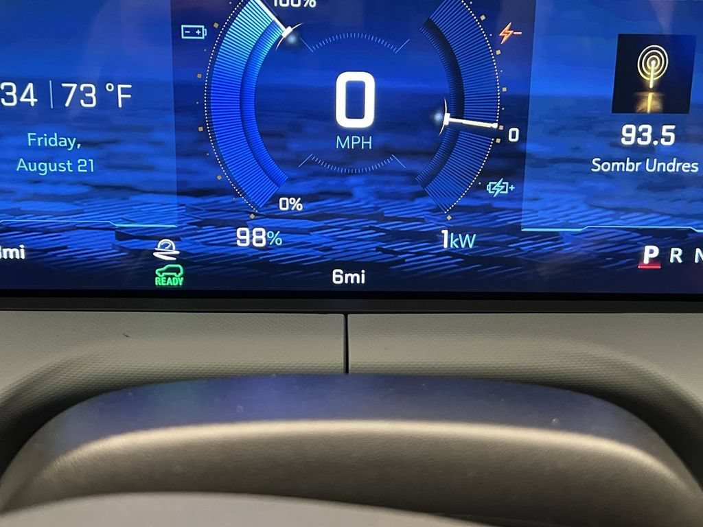 2027 Chevrolet Bolt LT - Photo 15