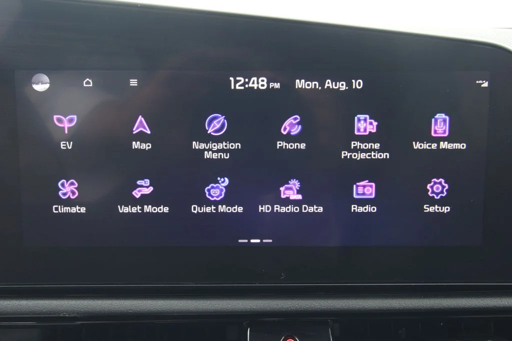 Used 2023 Black Kia Wind image 30
