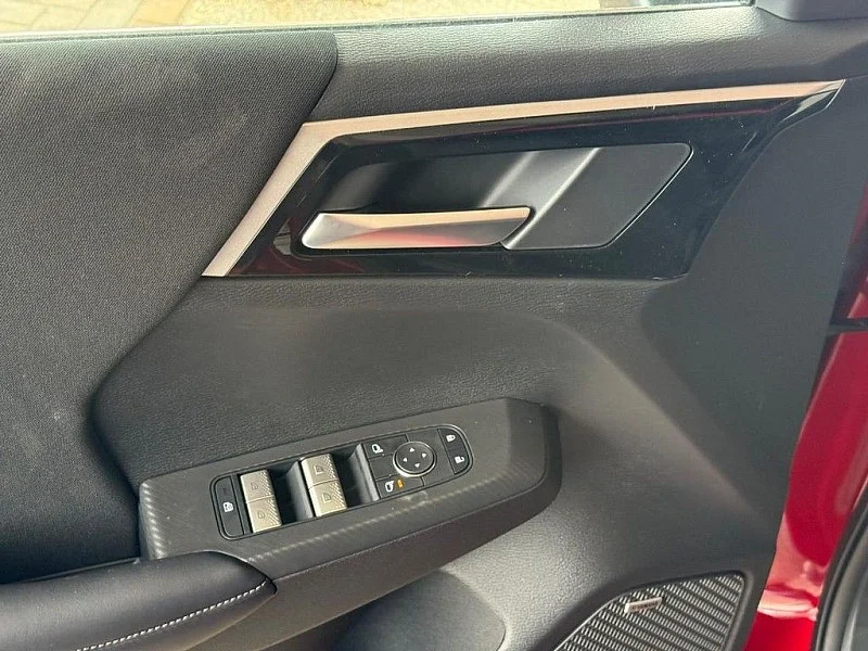 2026 Mitsubishi Outlander ES - Photo 10
