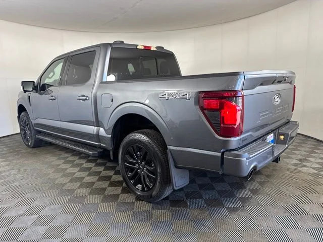 New 2026 Carbonized Gray Metallic Ford XLT image 6
