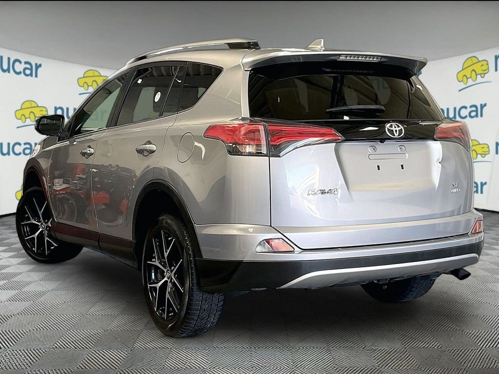 Used 2018 Silver Toyota SE image 4