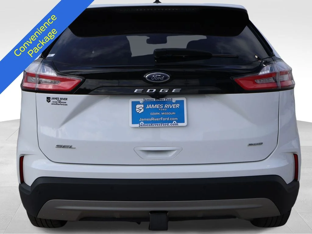 Certified Used 2024 Oxford White Ford SEL image 5