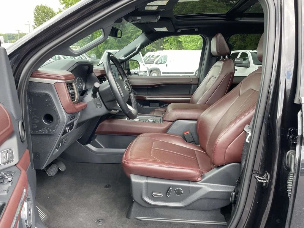 Used 2024 Black Ford Limited image 27