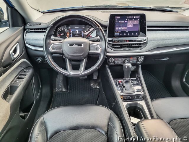 Used 2022 Blue Jeep Latitude image 12