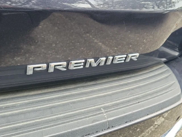 2025 Chevrolet Suburban Premier - Photo 7