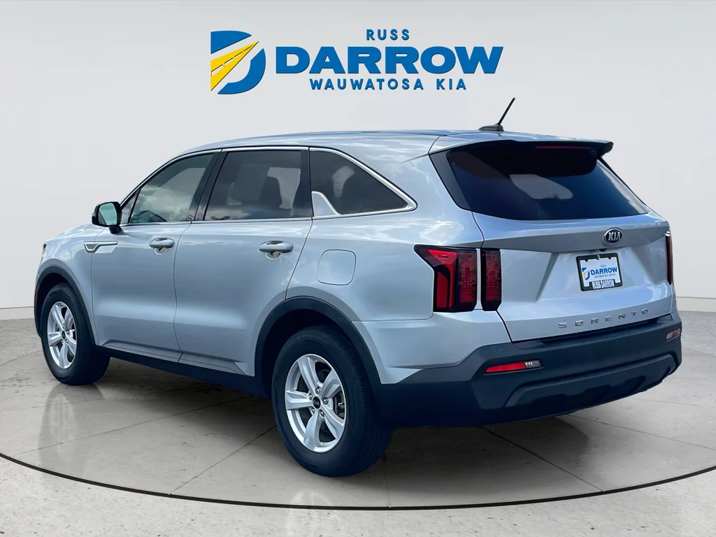 Used 2021 Silver Kia LX image 3