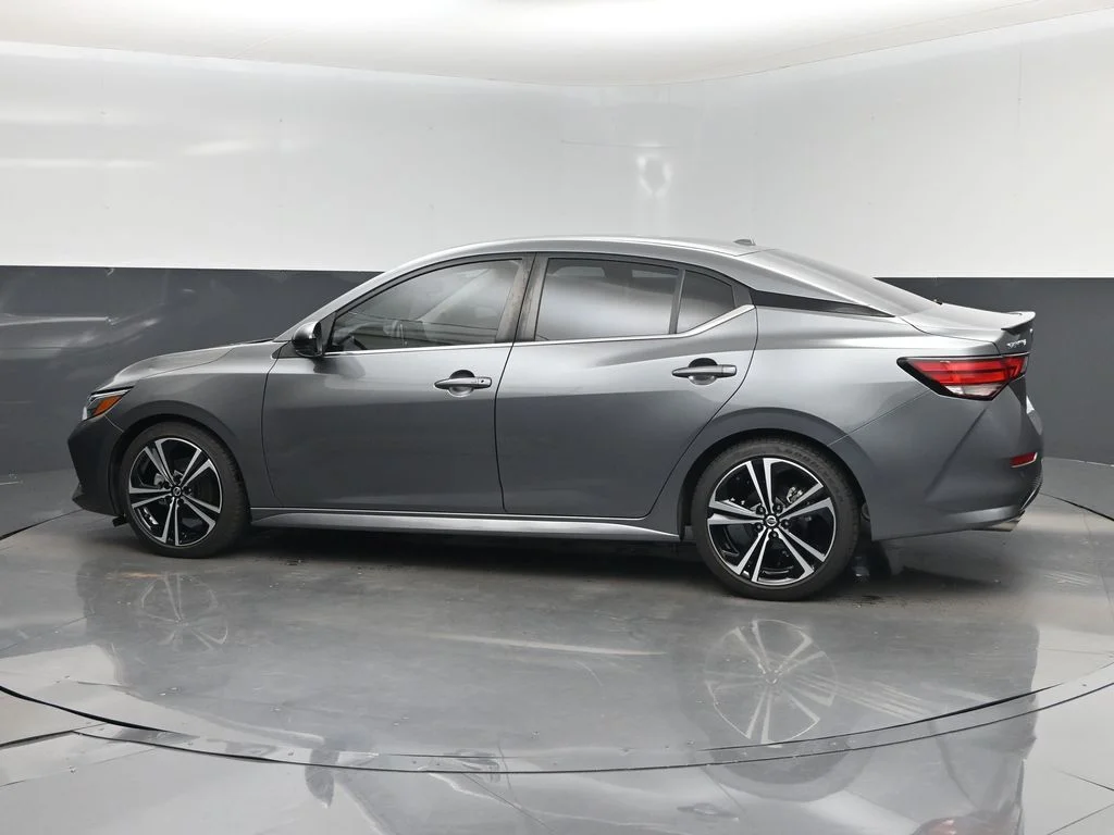 Used 2022 Gray Nissan SR image 10