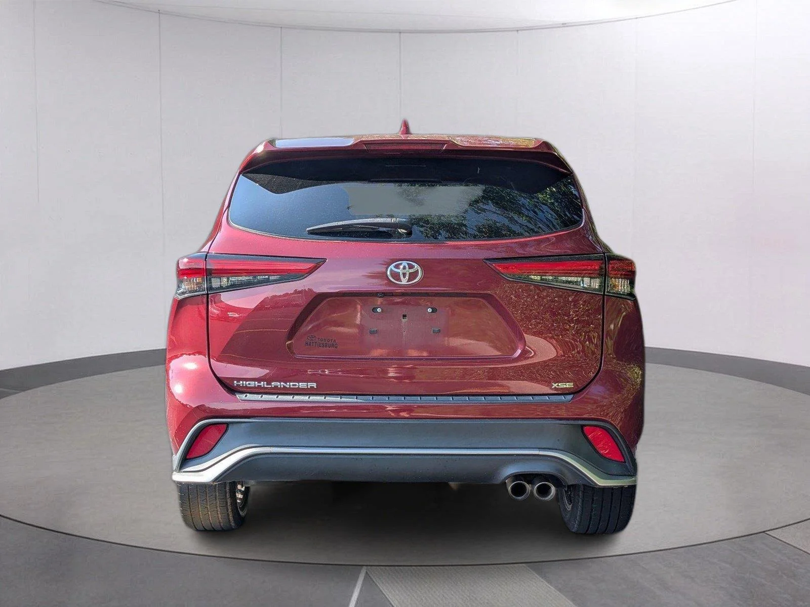 Used 2022 Ruby Flare Pearl Toyota XSE image 4