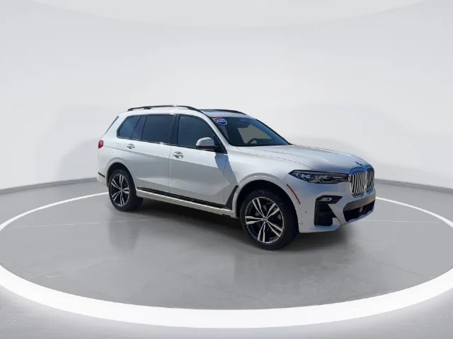 Used 2022 White BMW xDrive40i image 1