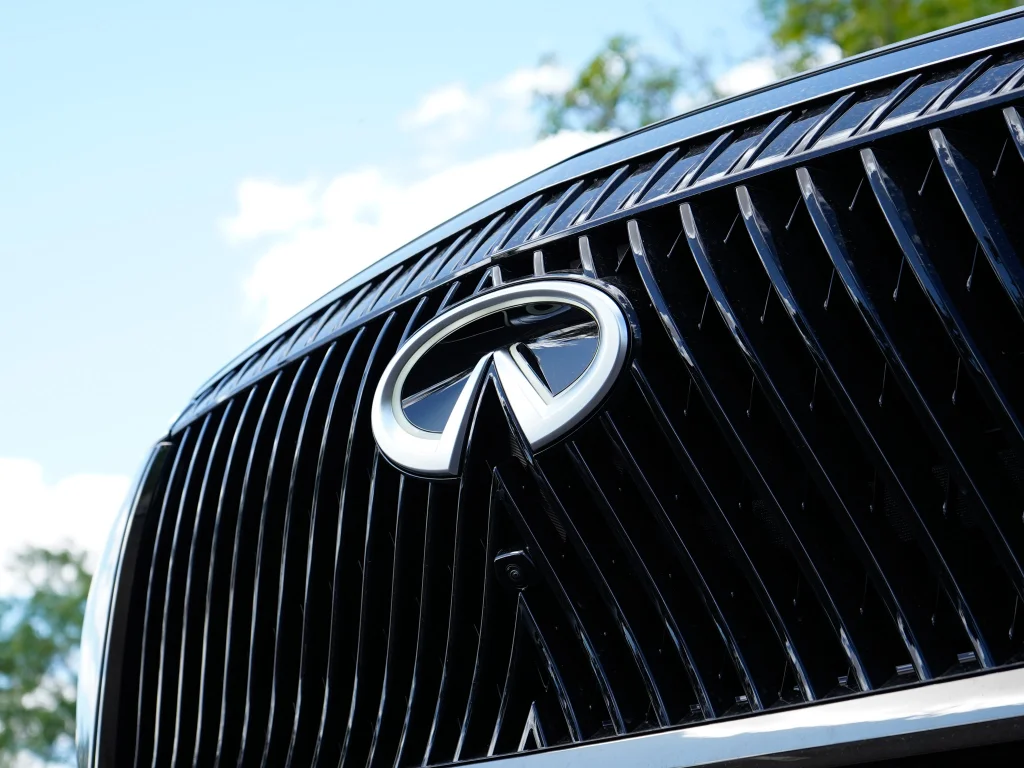 Used 2026 Dynamic Metal/Black Obsidian INFINITI AUTOGRAPH image 20