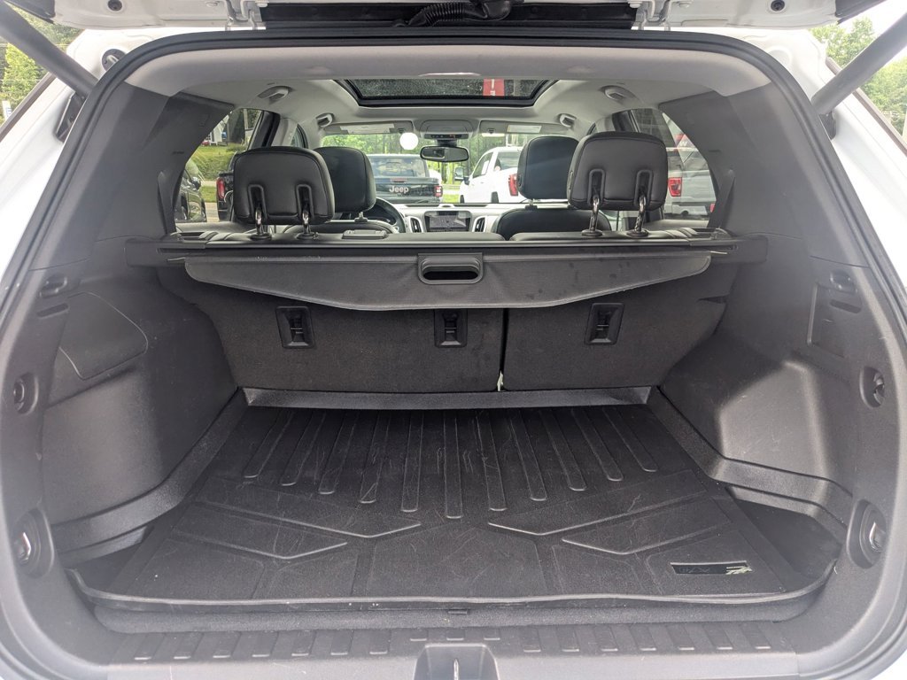 Used 2018 Summit White Chevrolet Premier image 28