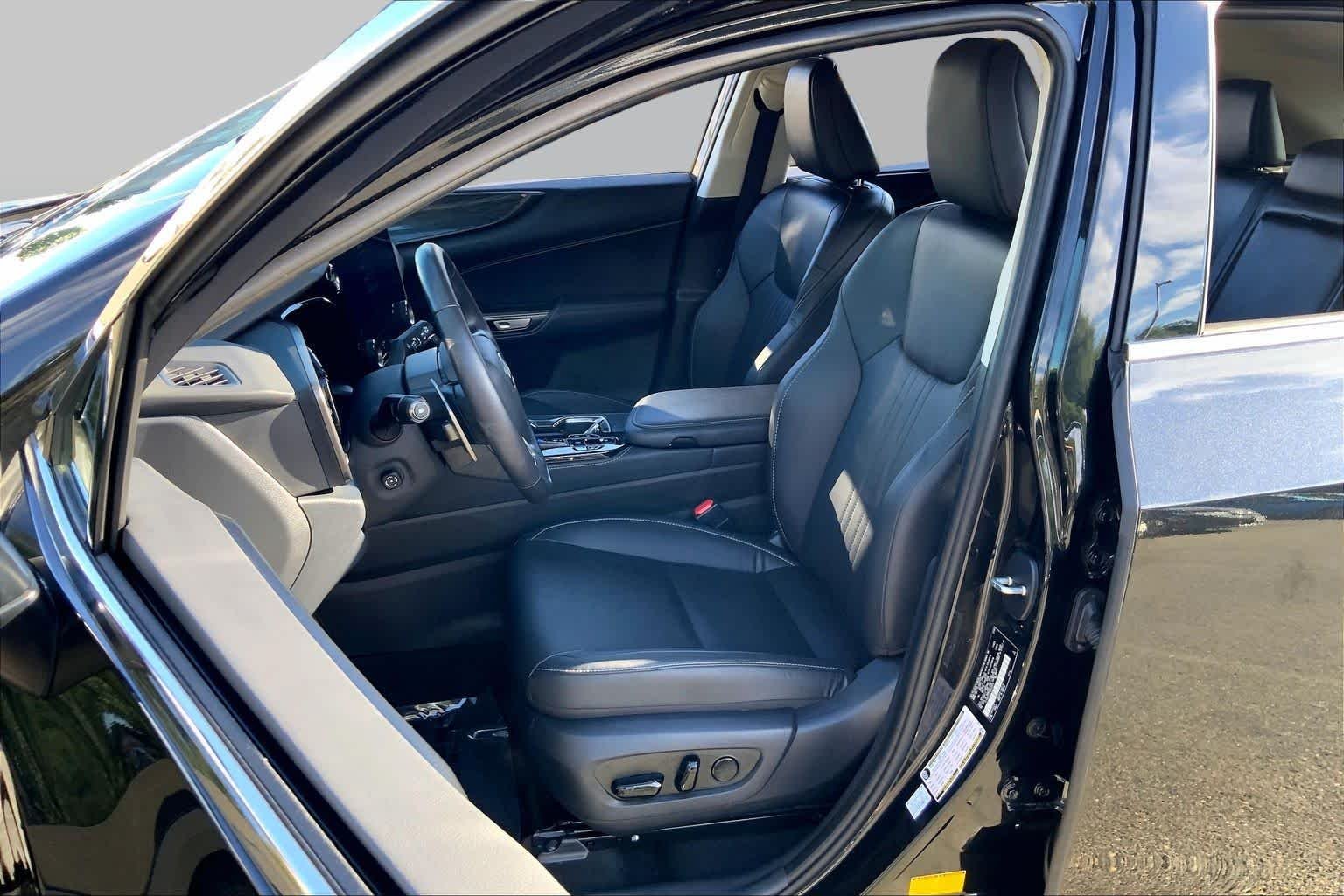 Certified Used 2025 Caviar Lexus Premium image 8