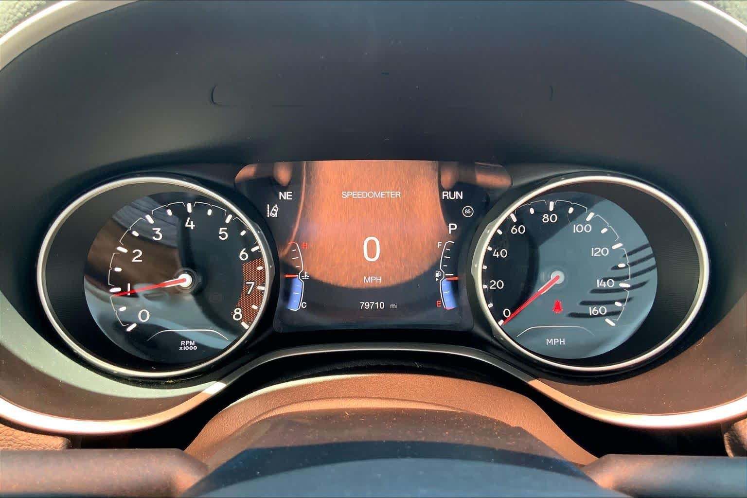Used 2021 Redline Pearlcoat Jeep Limited image 26