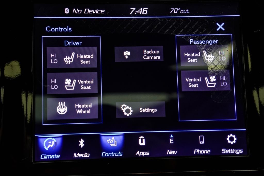 Used 2021 Silver Jeep Trackhawk image 32