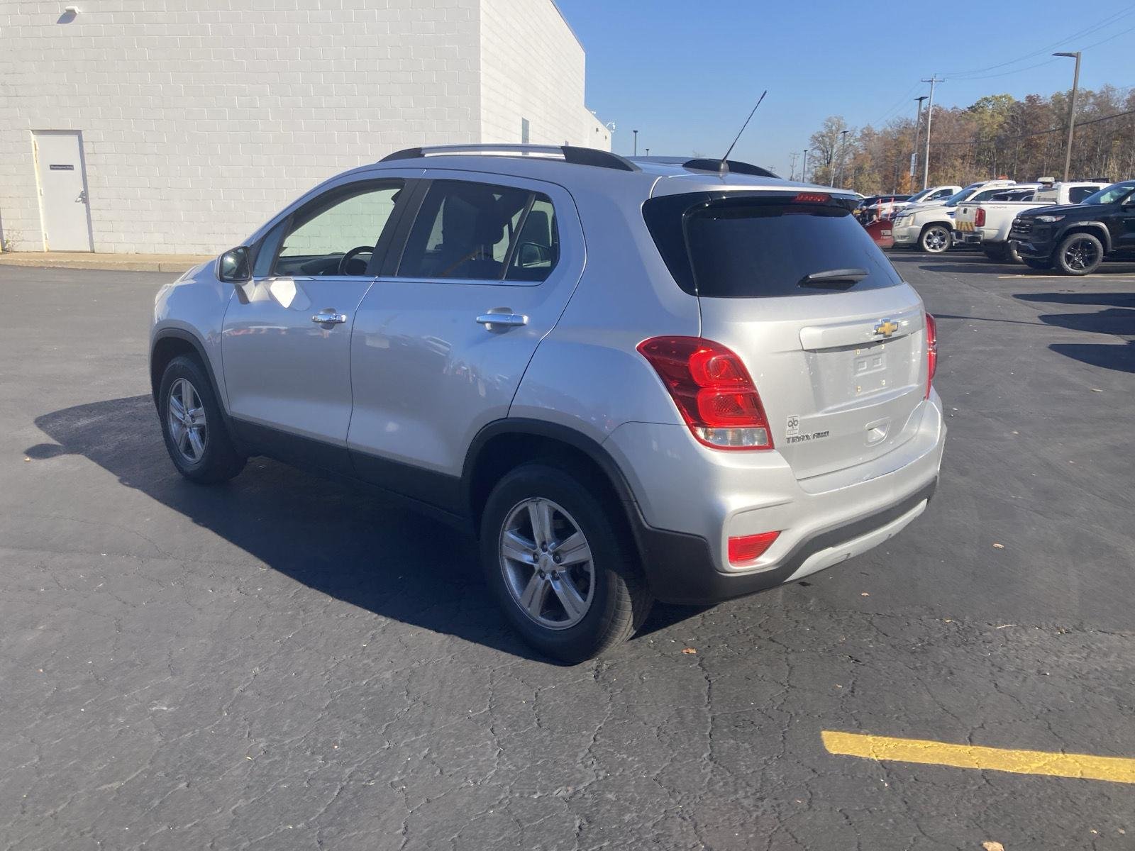 Used 2018 Silver Ice Metallic Chevrolet LT image 5
