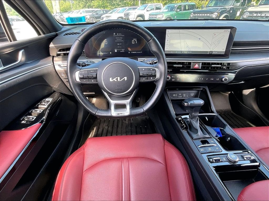 Used 2025 Wolf Gray Kia GT-Line image 16