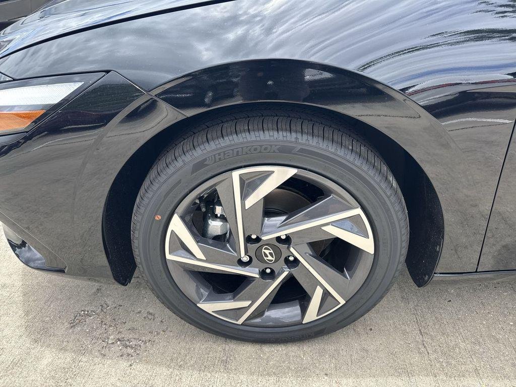 New 2026 Abyss Black Hyundai Limited image 19