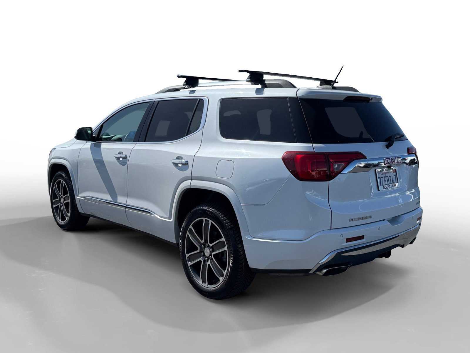Used 2017 White Frost GMC Denali image 3