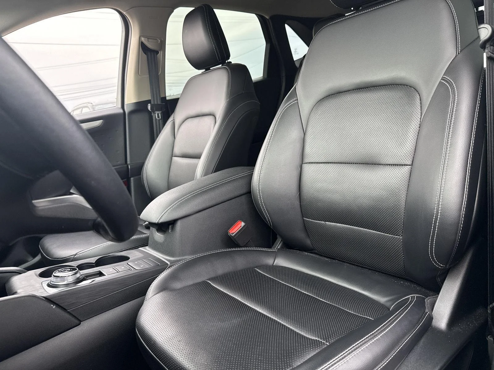 Used 2020 Blue Ford SEL image 8
