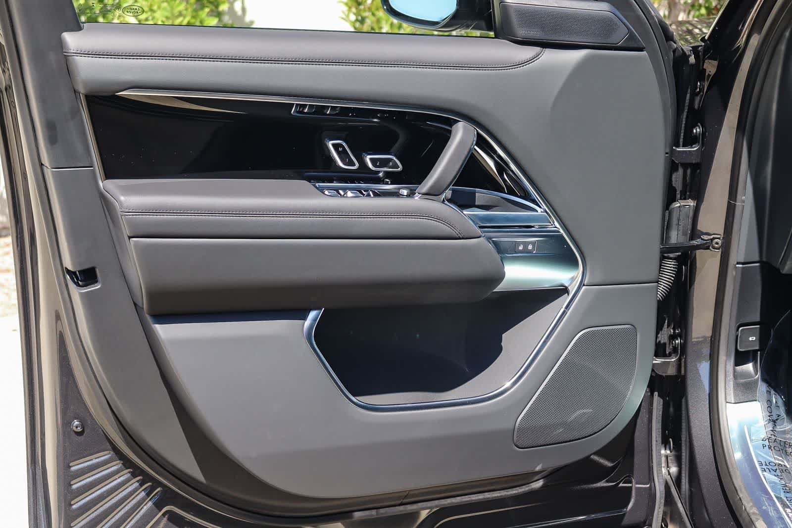 New 2026 Carpathian Grey Land Rover SE image 21