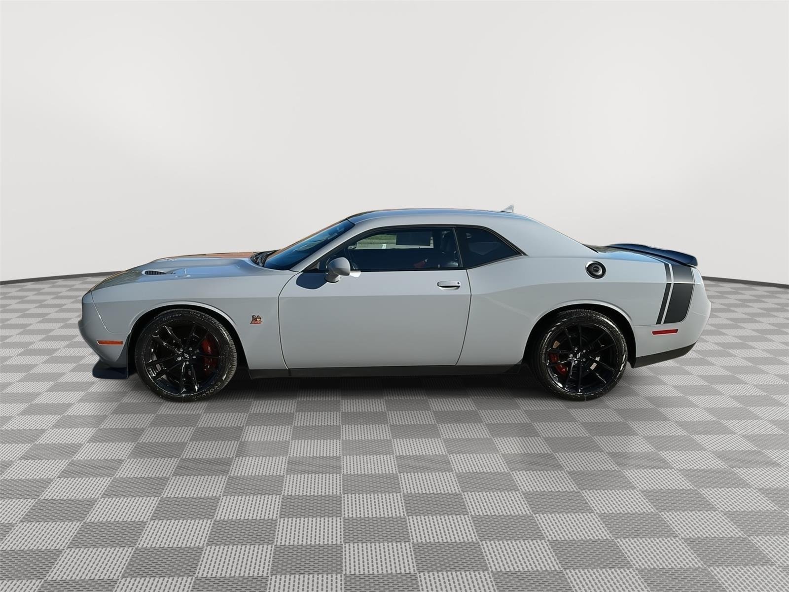 2021 Dodge Challenger R/T - Photo 8
