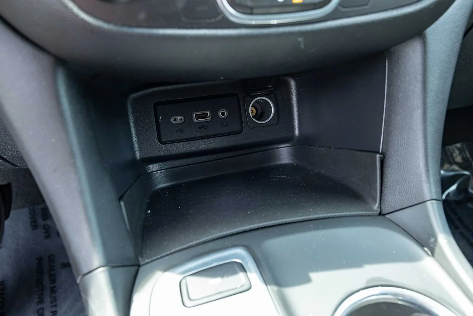 Used 2019 SUMMIT WHITE Chevrolet LT image 21