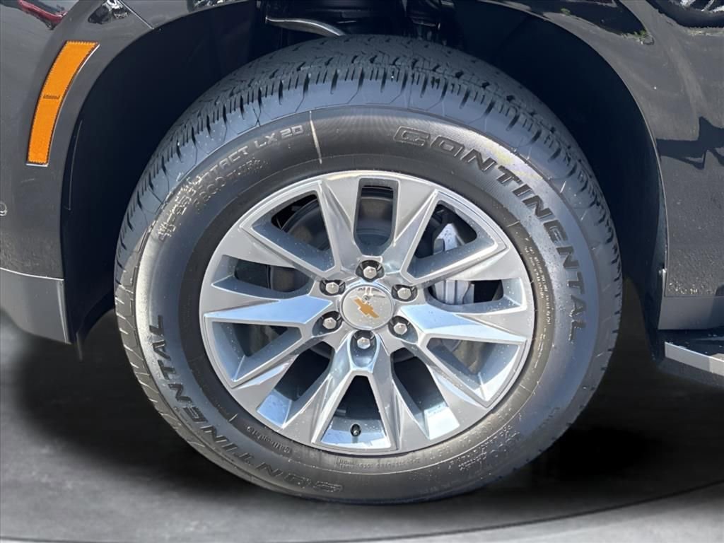 New 2025 Black Chevrolet Premier image 17
