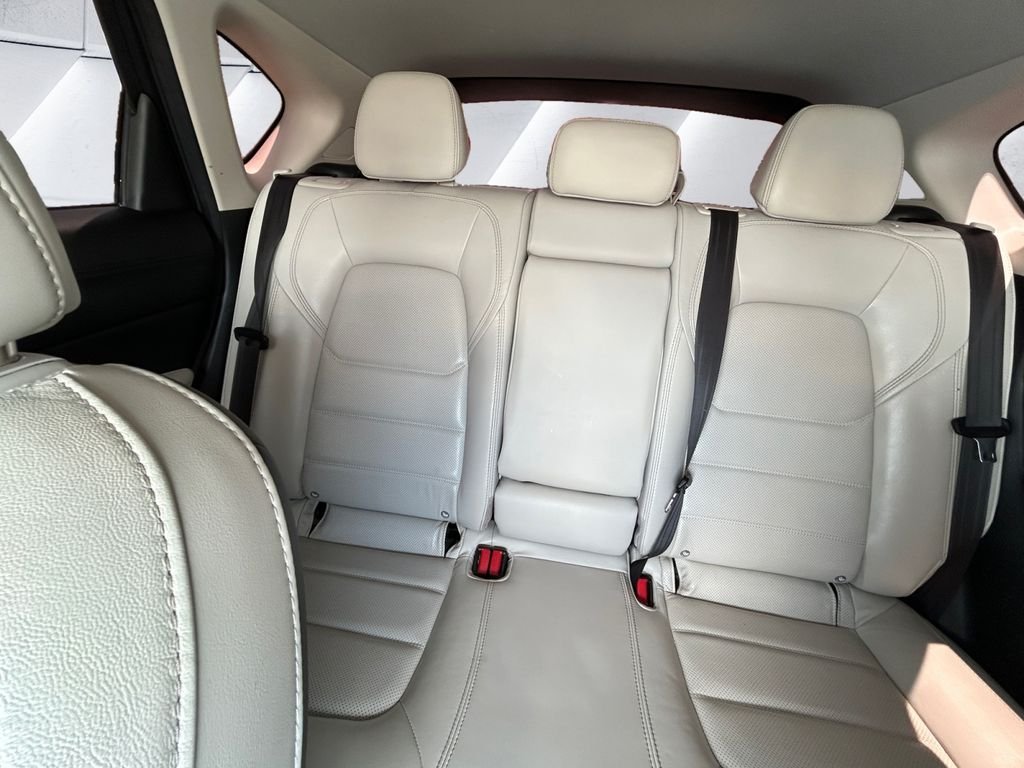 Used 2021 White Mazda Grand Touring image 18