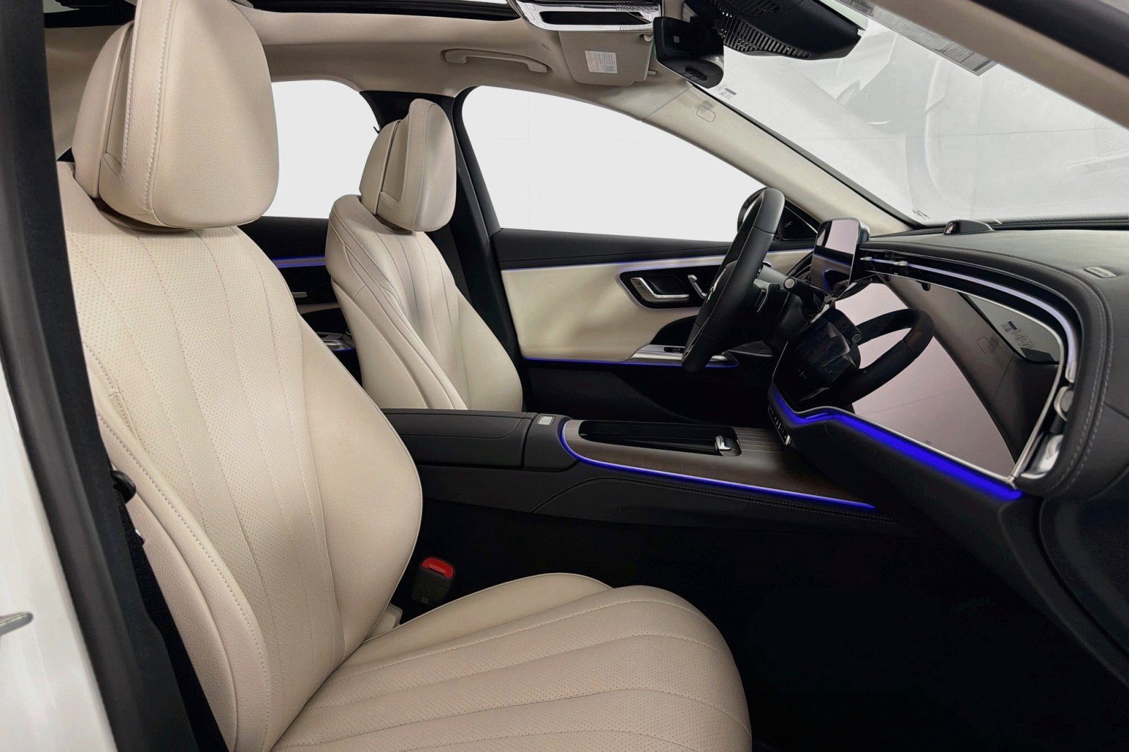 New 2027 Polar White Mercedes-Benz E 350 RWD Sedan image 6