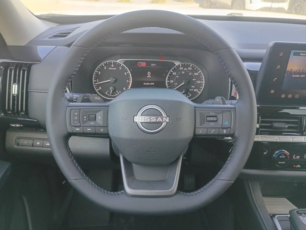 2026 Nissan Pathfinder SV - Photo 10