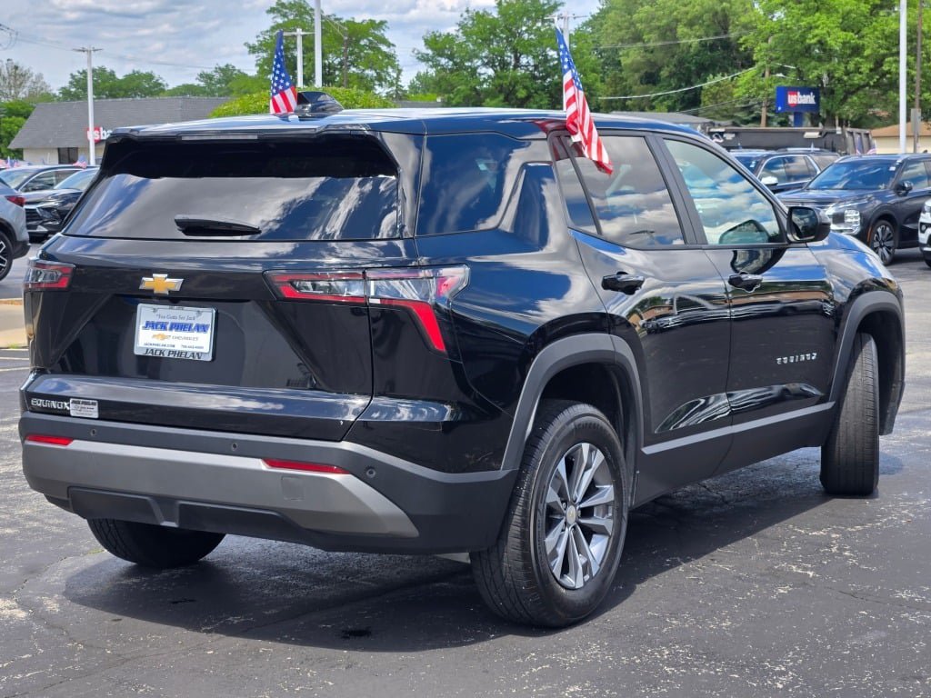 2025 Chevrolet Equinox LT - Photo 12