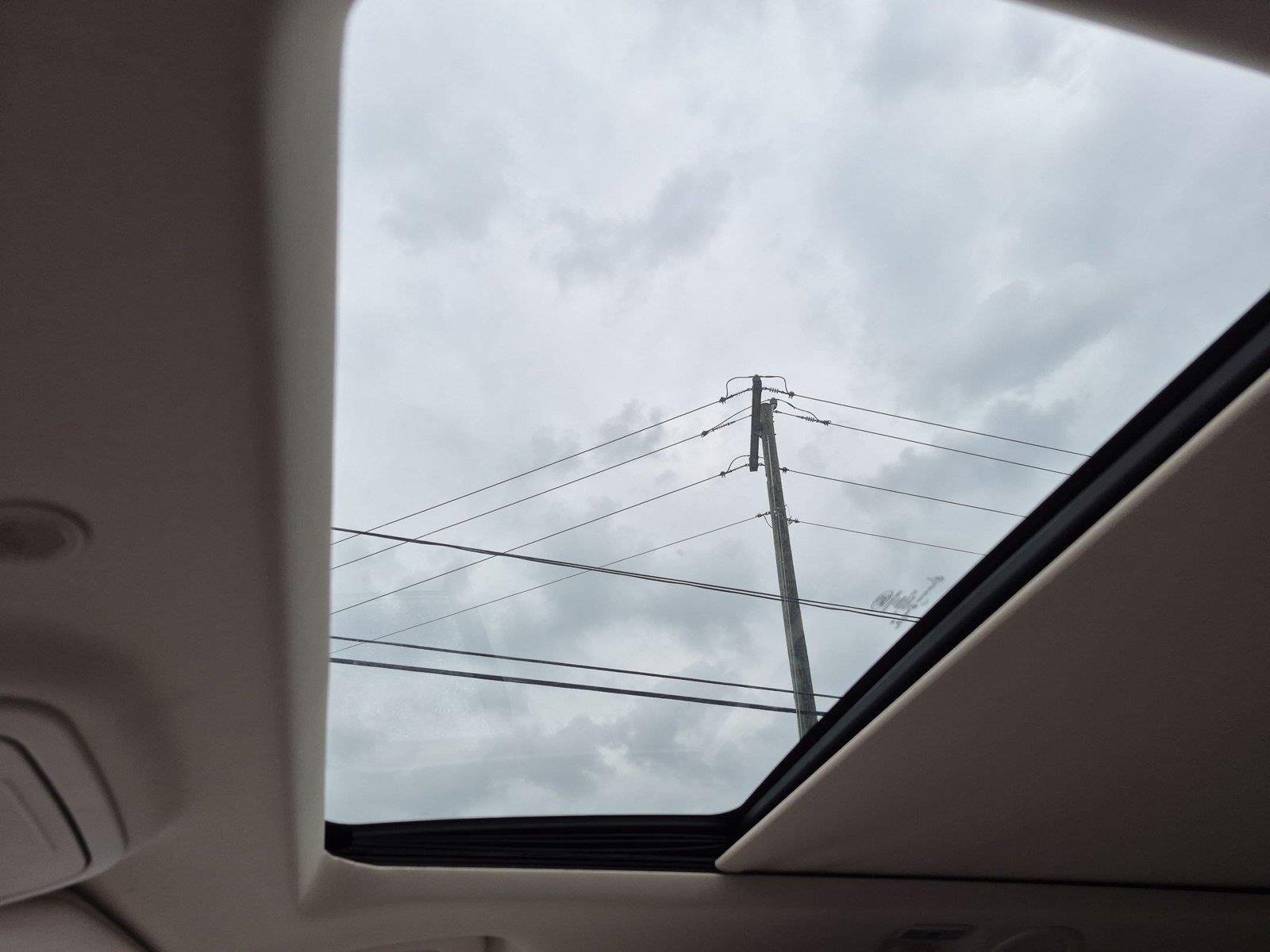Used 2022 Star White Metallic Tri-Coat Ford Platinum image 31