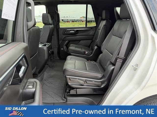 Used 2025 Iridescent Pearl Tricoat Chevrolet RST image 10