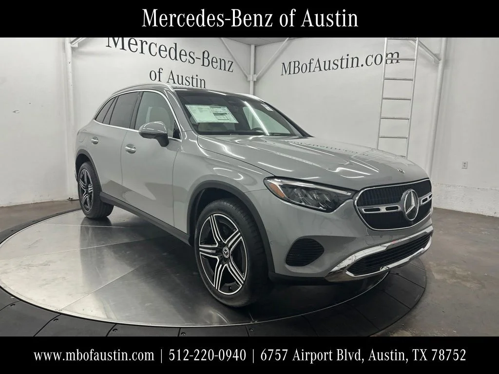 New 2027 White Mercedes-Benz GLC 300 image 1