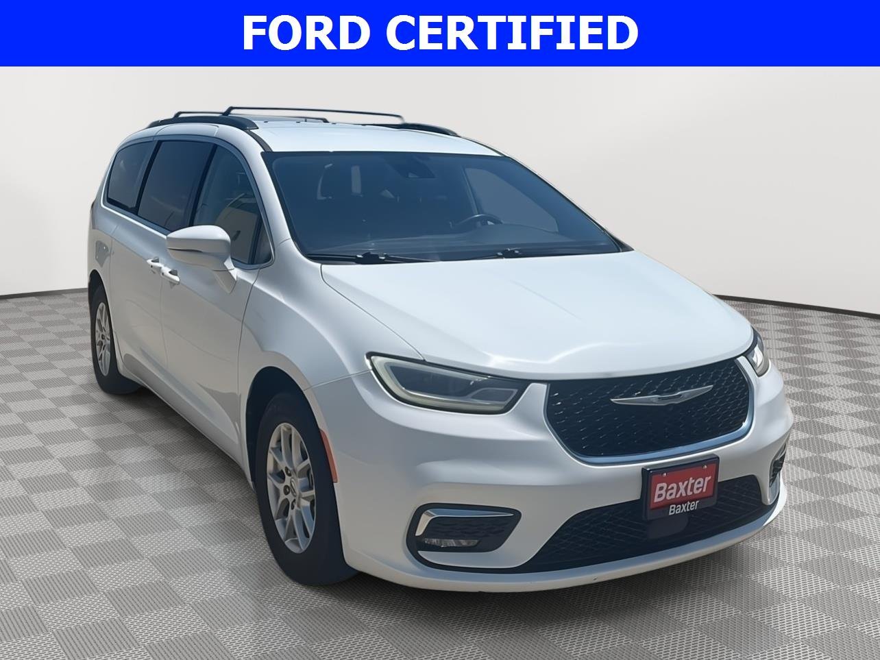 2022 Chrysler Pacifica Touring L's photo