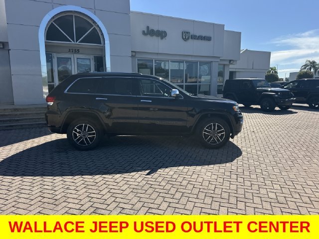Used 2020  Jeep Limited image 6