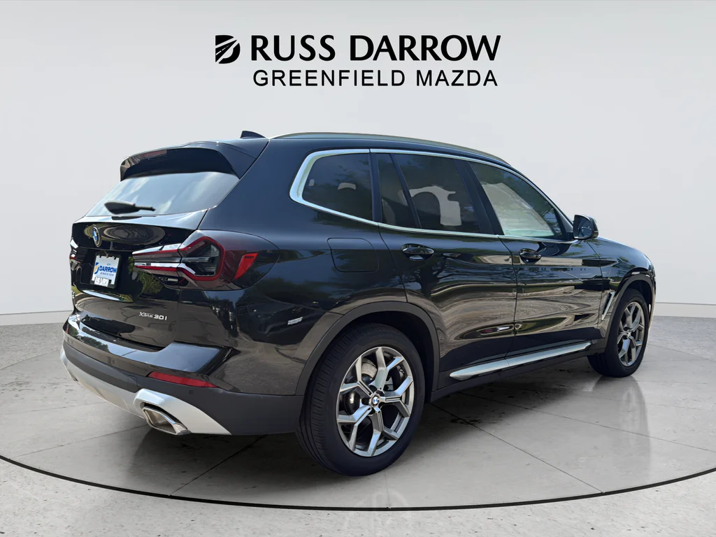 Used 2023 Black BMW xDrive30i image 5