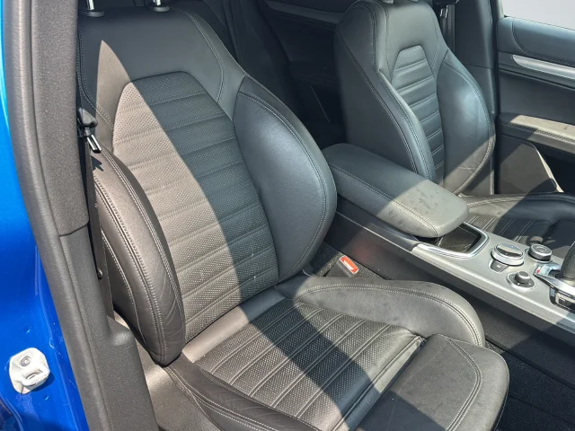 Used 2023 Blue Alfa Romeo Veloce image 26