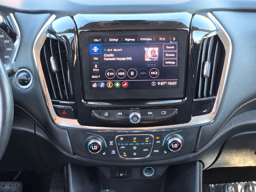 Used 2020 Gray Chevrolet LT image 25